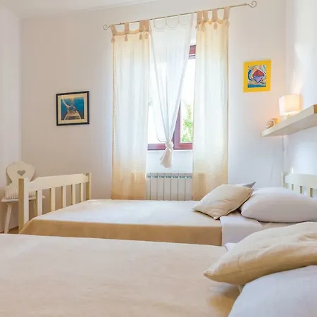 Hedera Estate, House Hedera *