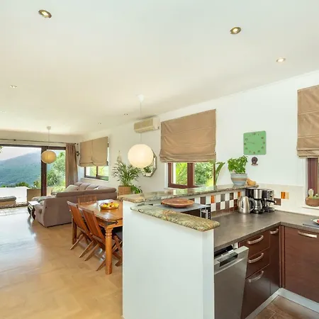 Hedera Estate, House Hedera *