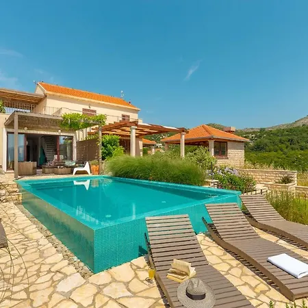 Hedera Estate, House Hedera *