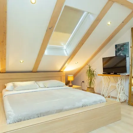 Hedera Estate, House Hedera וילה