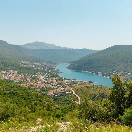 וילה Hedera Estate, House Hedera