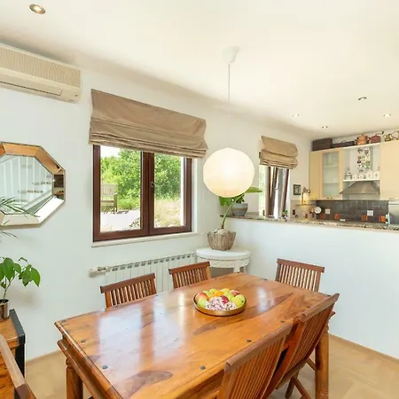 Hedera Estate, House Hedera