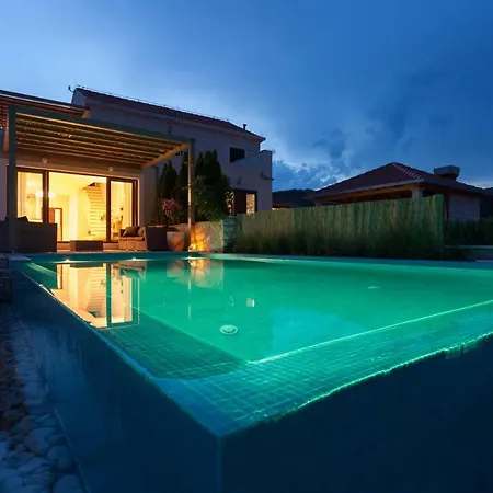Hedera Estate, House Hedera Villa *