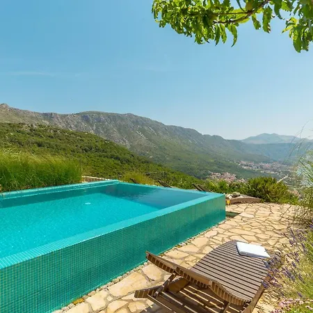 Hedera Estate, House Hedera *