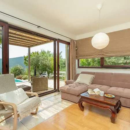 Villa Hedera Estate, House Hedera *