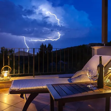 Hedera Estate, House Hedera فيلة