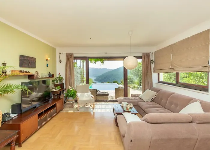 Hedera Estate, House Hedera *