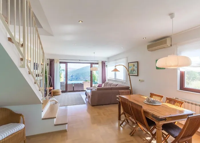 Hedera Estate, House Hedera