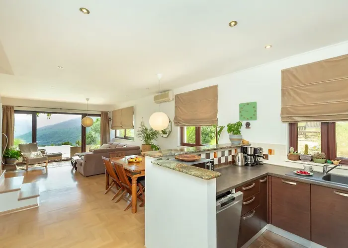 Hedera Estate, House Hedera *