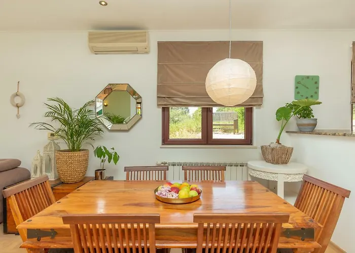 Villa Hedera Estate, House Hedera *