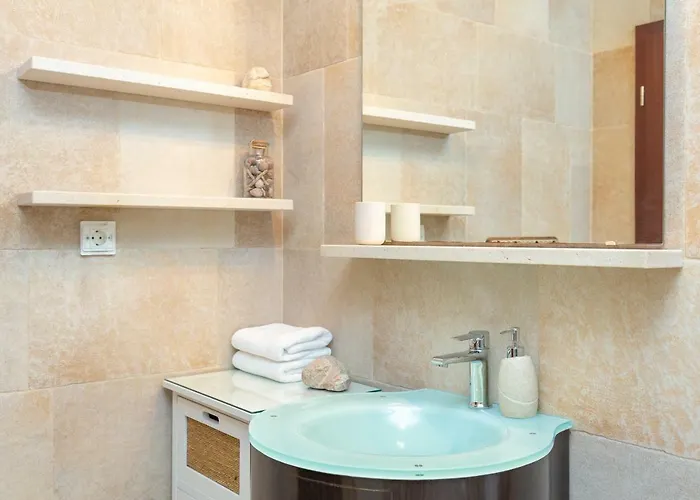 Hedera Estate, House Hedera *